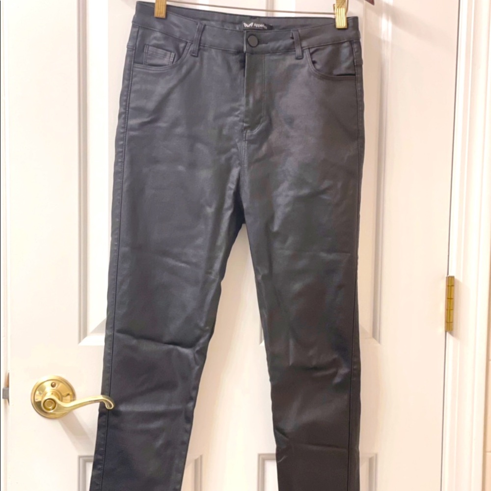 Never worn